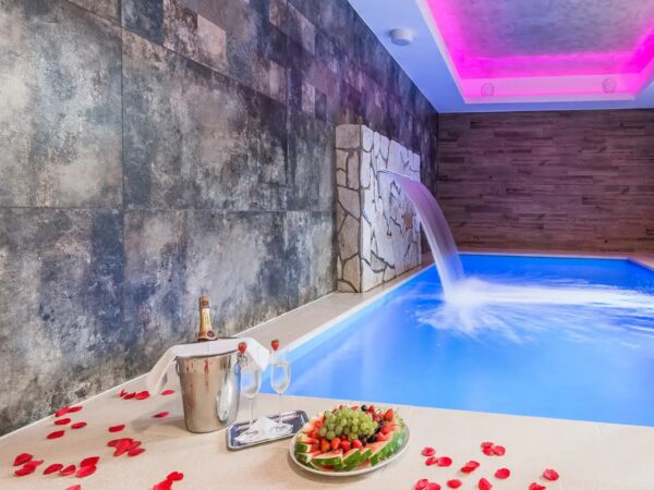 Vysoké Tatry 850 m od lanovky na Skalnaté pleso v Hoteli Tulipán *** s polpenziou a vstupom do wellness centra