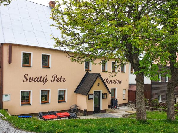 Krušné hory pri Božídarskom rašelinisku a Klínovci: Dovolenka v Penzióne Svatý Petr s polpenziou a parkovaním
