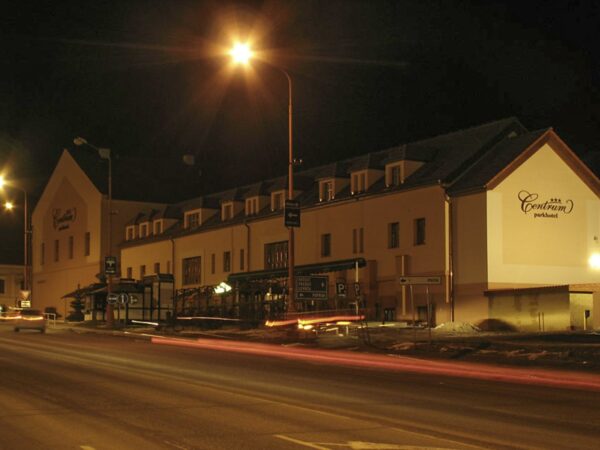 Slovenský raj: Parkhotel Centrum *** s raňajkami, zľavou do Thermalparku Vrbov a neobmedzeným fitness centrom