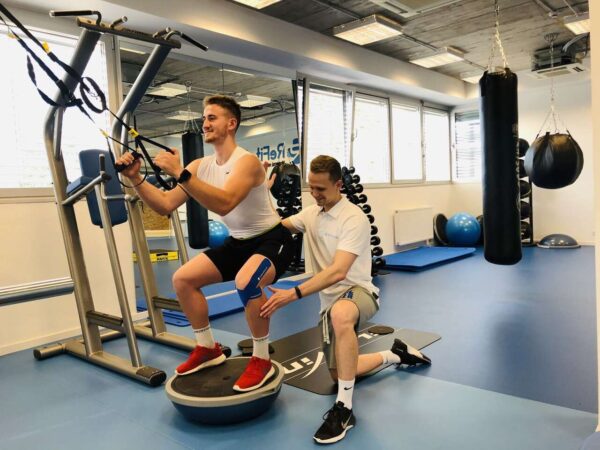 Funkčné tréningy + infrasauna v rehabilitačnej Klinike ReFit aj s osobným trénerom, vrátane diagnostiky pri prvom tréningu zdarma