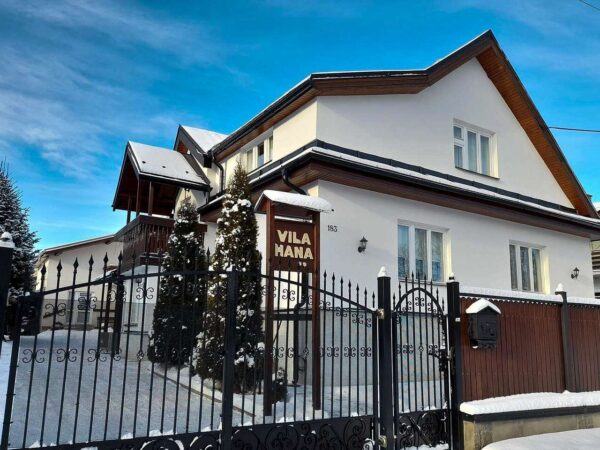 Vila Hana s najkrajším výhľadom na Tatry len 6 minút autom od Starého Smokovca – s raňajkami alebo polpenziou
