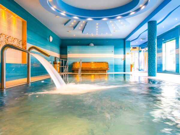 Veľký Meder pri aquaparku Thermal Corvinus v Spa & Wellness Hoteli Orchidea *** s polpenziou a bazénom + sauny