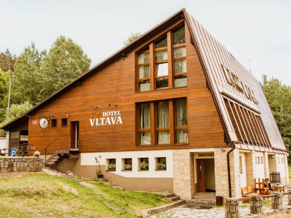 Krkonoše: Pobyt v Horskom Hoteli Vltava *** s polpenziou, saunou a vírivkou + 2 deti do 15 rokov zdarma