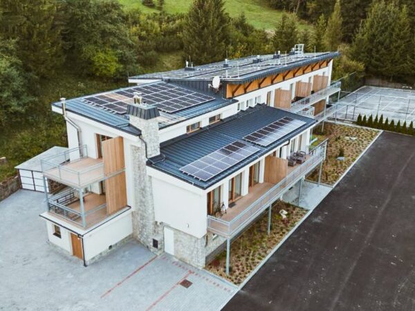 Pobyt pri CHKO Strážovské vrchy v Apartmánoch Kľak s polpenziou + 3 detské ihriská a možnosť wellness