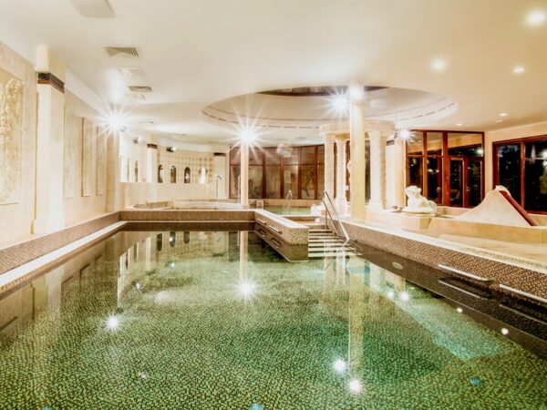 Maďarsko pri hore Mátra: Hotel Narád Park **** s polpenziou a neobmedzeným wellness (bazény, sauny) + fitness