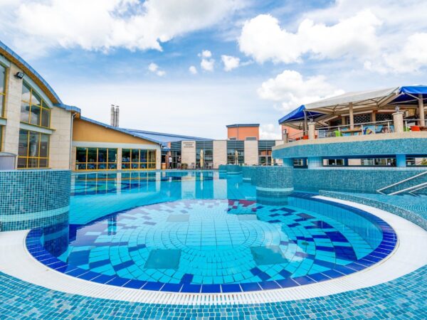 Dovolenka v areáli kúpeľov: Park Inn by Radisson Sárvár ****+ s all inclusive a termálnymi bazénmi + animácie