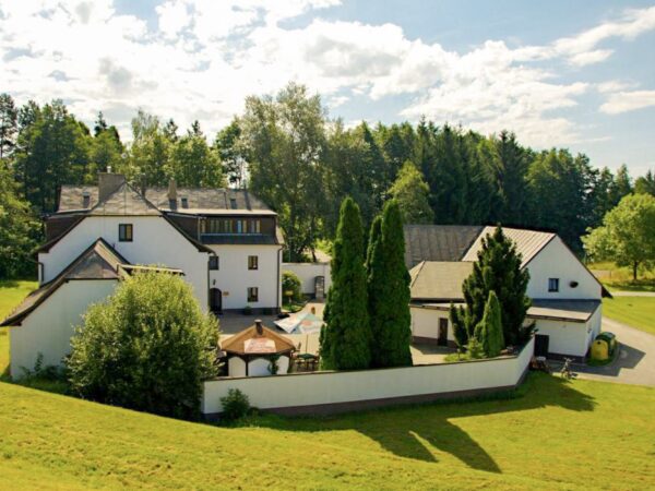 Žďár nad Sázavou: Hotel a hostinec Tálský mlýn *** s raňajkami či polpenziou + škandinávska horúca kaďa