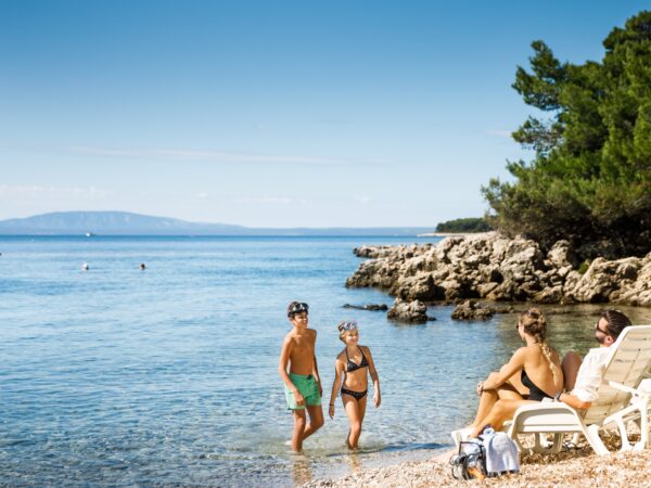 Dovolenka na Rabe: San Marino Resort – Lopar Hotel *** len 100 m od pláže s polpenziou a zábavným programom