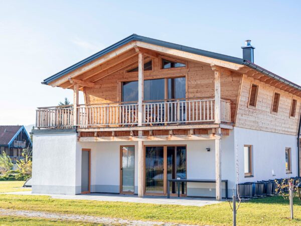Bavorské Alpy: Pobyt v modernej chate Inzell Chalets s privátnou fínskou saunou a vonkajším bazénom + kuchyňa