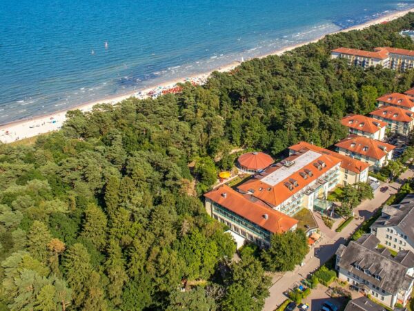Relax pri Baltskom mori: Ostrov Rujana v Dorint Seehoteli BINZ-THERME ****s s raňajkami a termálnymi kúpeľmi