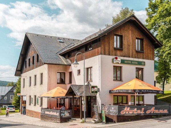 Krkonoše: Pobyt v Hoteli Anna *** s chutnou polpenziou + zľava na wellness Rímske kúpele a masáže