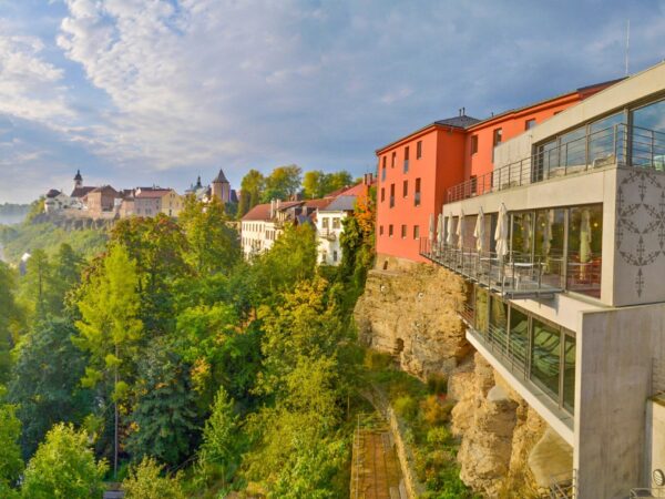 Orlické hory s úchvatným výhľadom v Hoteli Rajská zahrada **** s wellness, kúpeľom a welcome drinkom + raňajky