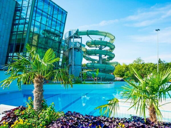 Ostrihom: 3* Hotel Adalbert Szent Tamás Ház so vstupom do kúpeľov Aquasziget (10 bazénov) + raňajky/polpenzia