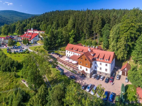 Poľské Jizerské hory v Hoteli Le Mont Medical & SPA s polpenziou a neobmedzeným vstupom do bazéna a sauny