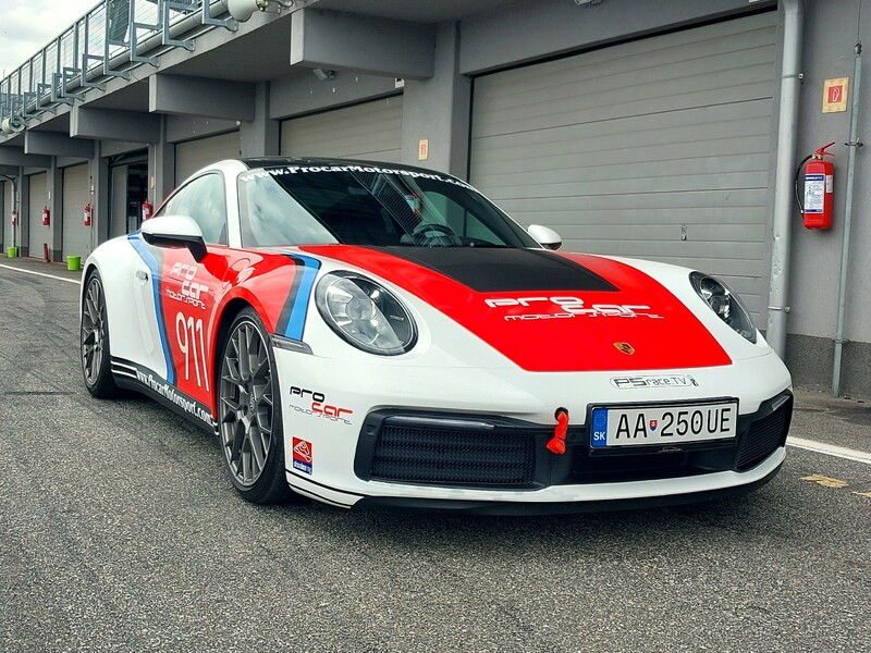 Zážitková jazda na pretekárskom Porsche 911/992 S4 – Obrázok 2