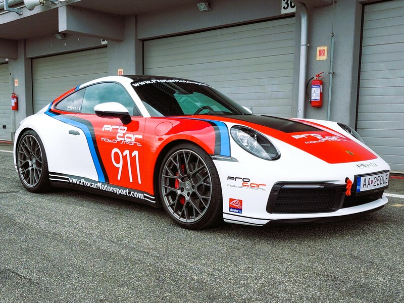 Zážitková jazda na pretekárskom Porsche 911/992 S4 – Obrázok 6