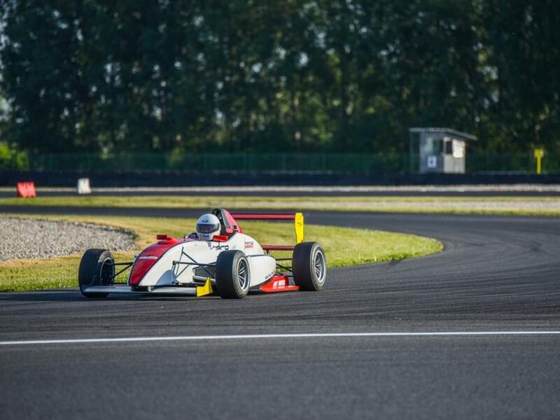 Jazda na formule ADAC MASTERS – Obrázok 5