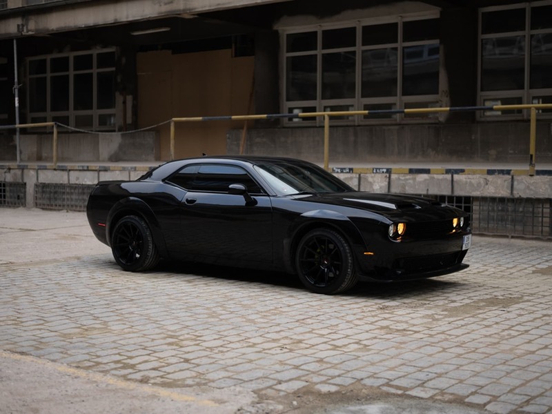 Jazda v Dodge Challenger 2016 – Obrázok 4