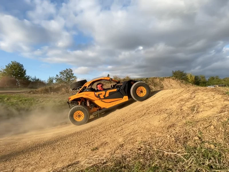 Jazda na dakarskej buggy Can-Am Maverick – Obrázok 6