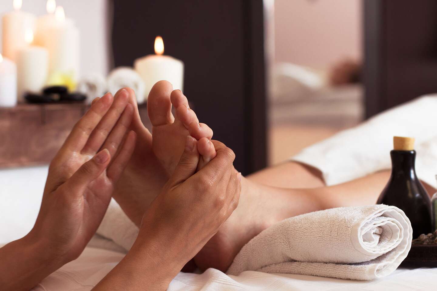 Široká ponuka masáží od profesionála: klasická, reflexná, večerná či thajská – Obrázok 3