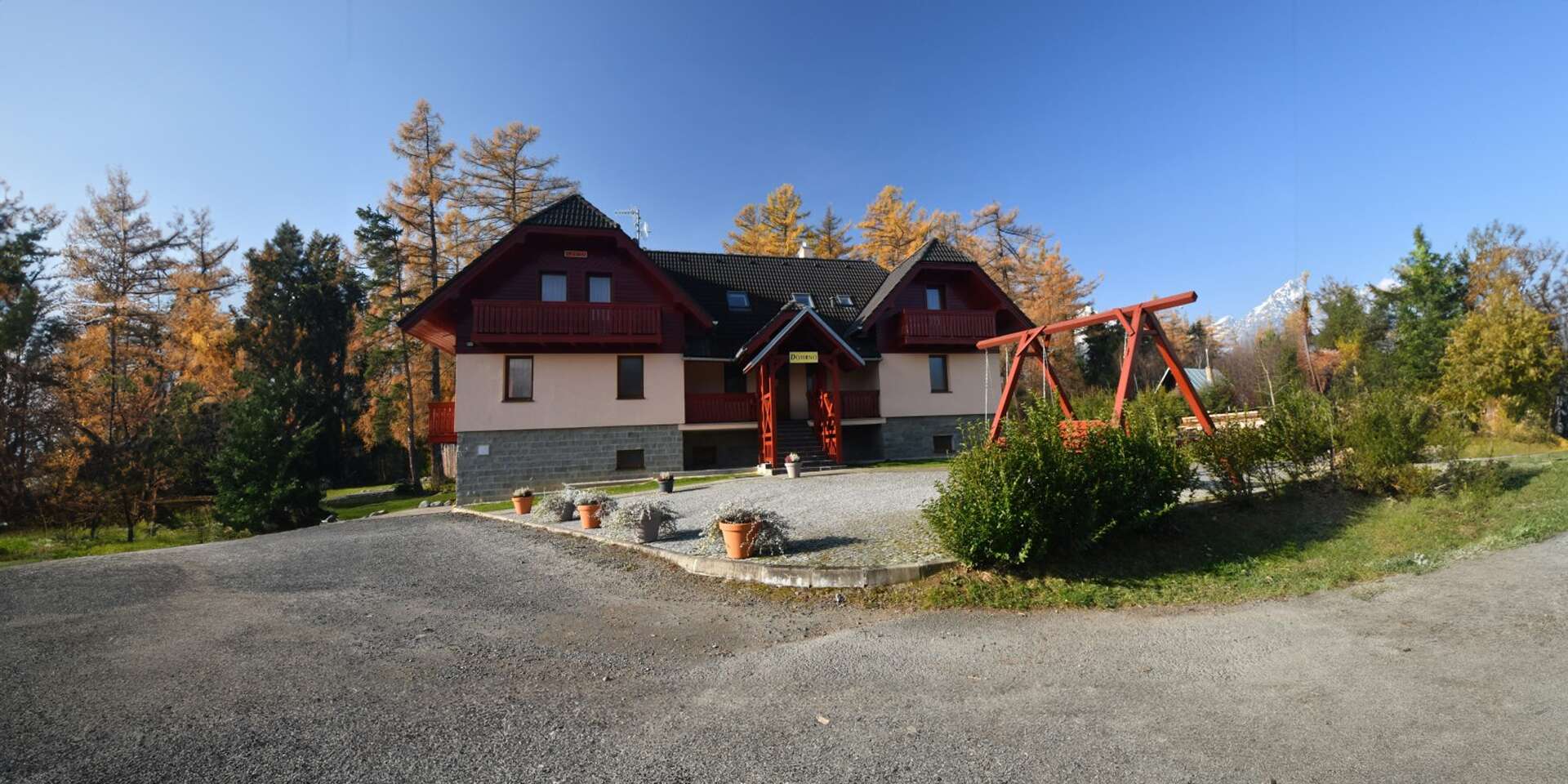 Útulná Villa Domino s raňajkami - len 6 min. autom od lanovky v Tatranskej Lomnici