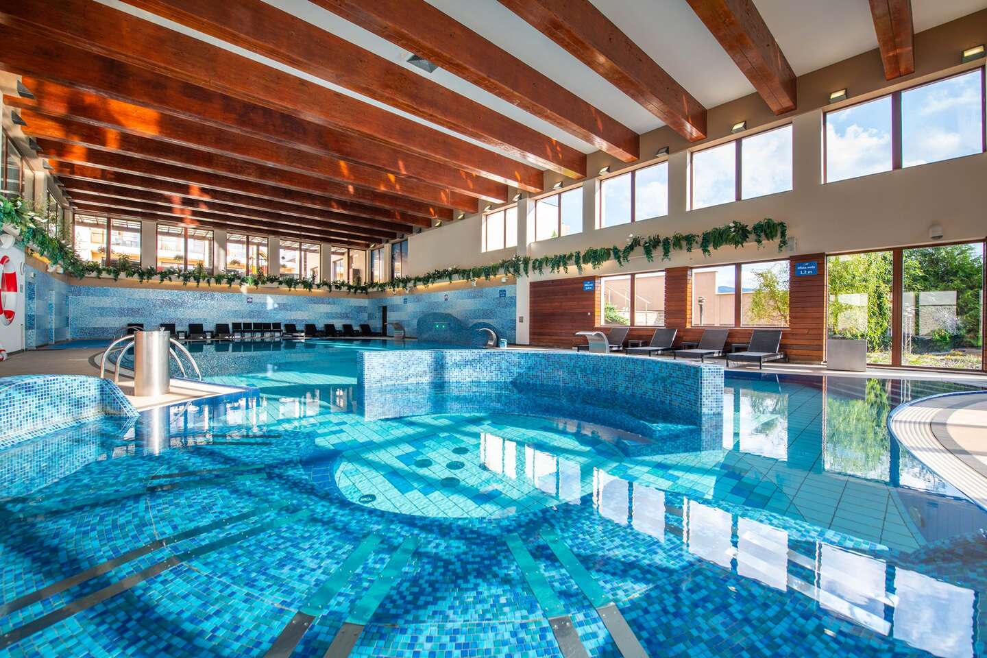 Celodenný relax vo vodnom a saunovom svete Wellness Hotela Diplomat**** v Rajeckých Tepliciach
