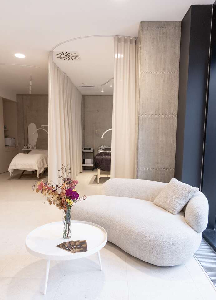 Luxusné pleťové rituály pre hydratáciu, omladenie a žiarivú pleť od Anima Beyond Skin – Obrázok 4