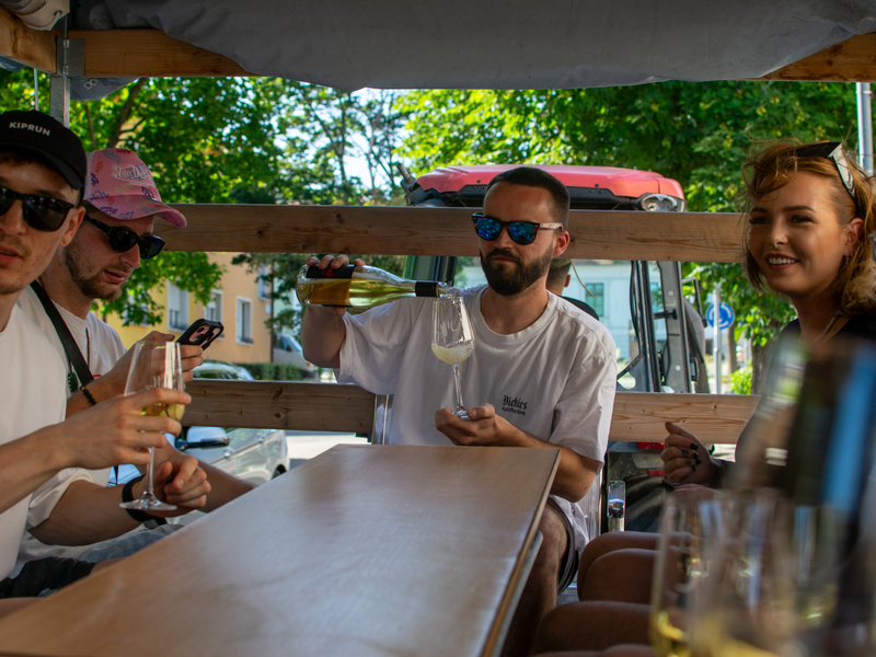 Zážitková jazda na vlečke a ochutnávka vín – Obrázok 3