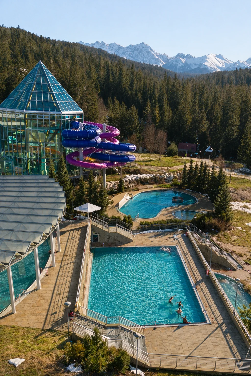 4* Hotel Bukovina s raňajkami či polpenziou a neobmedzeným vstupom do komplexu s 12 bazénmi – Obrázok 5