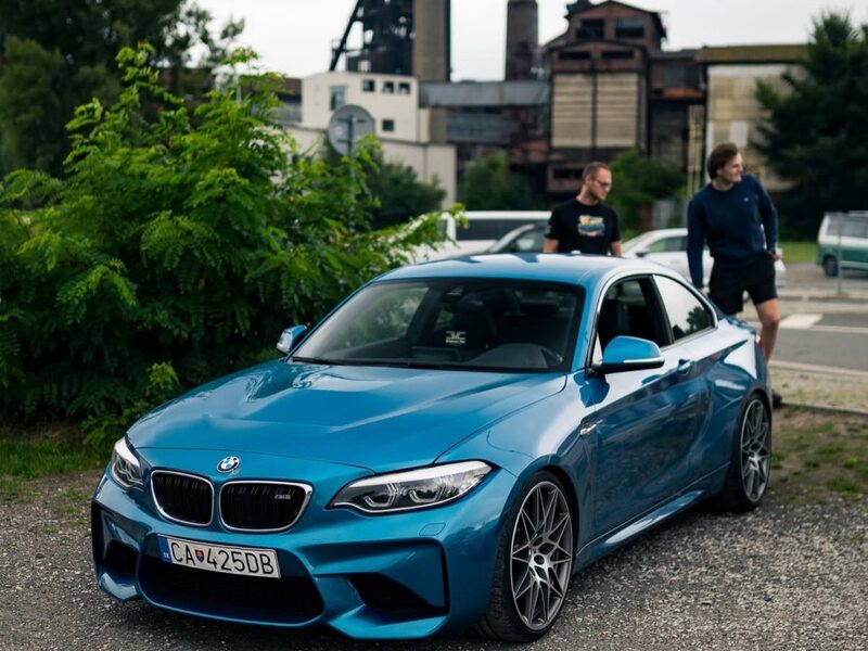 Jazda na BMW M2 na letiskovom okruhu – Obrázok 2