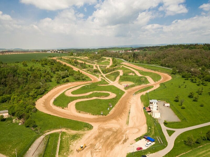 Jazda na dakarskej buggy Can-Am Maverick – Obrázok 3