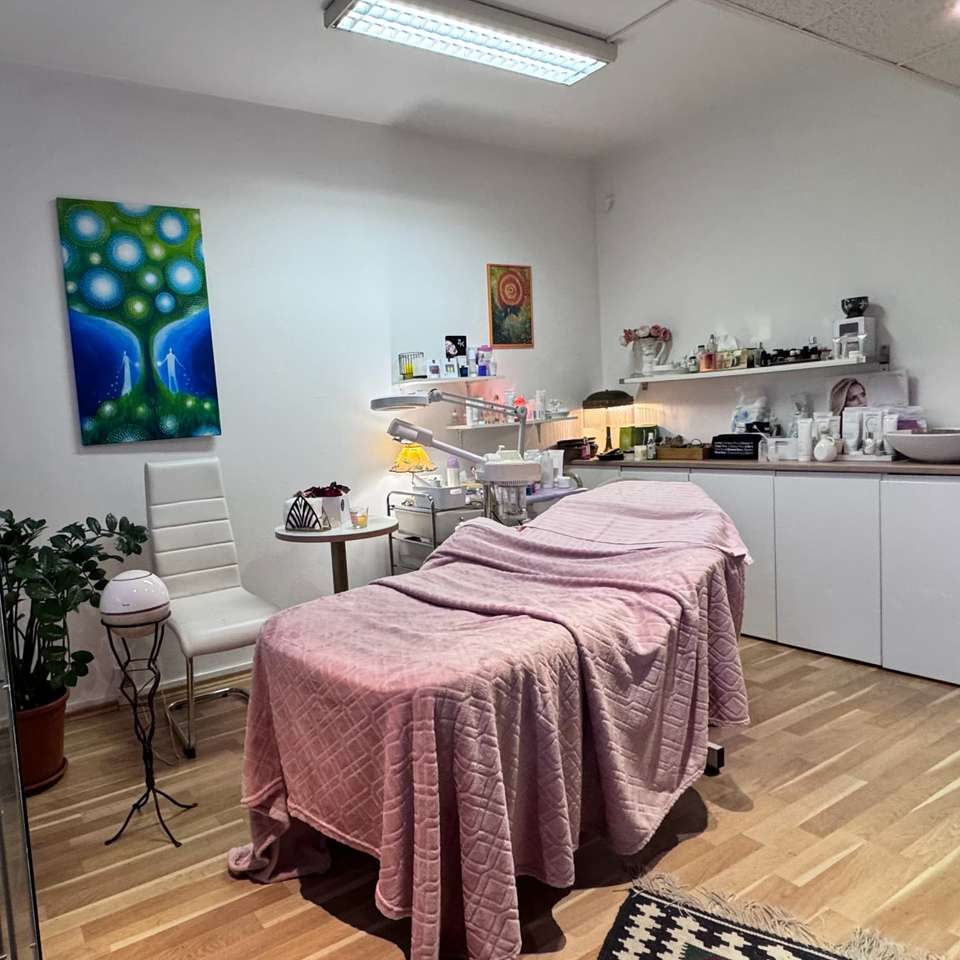 Darčeková poukážka do kozmetického salónu Kozmetika LUX na ošetrenia podľa výberu – Obrázok 4