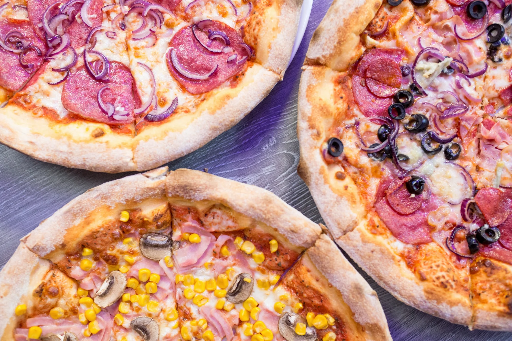 Hviezdna pizza podľa vášho výberu v podniku inšpirovanom svetom filmu – Obrázok 5