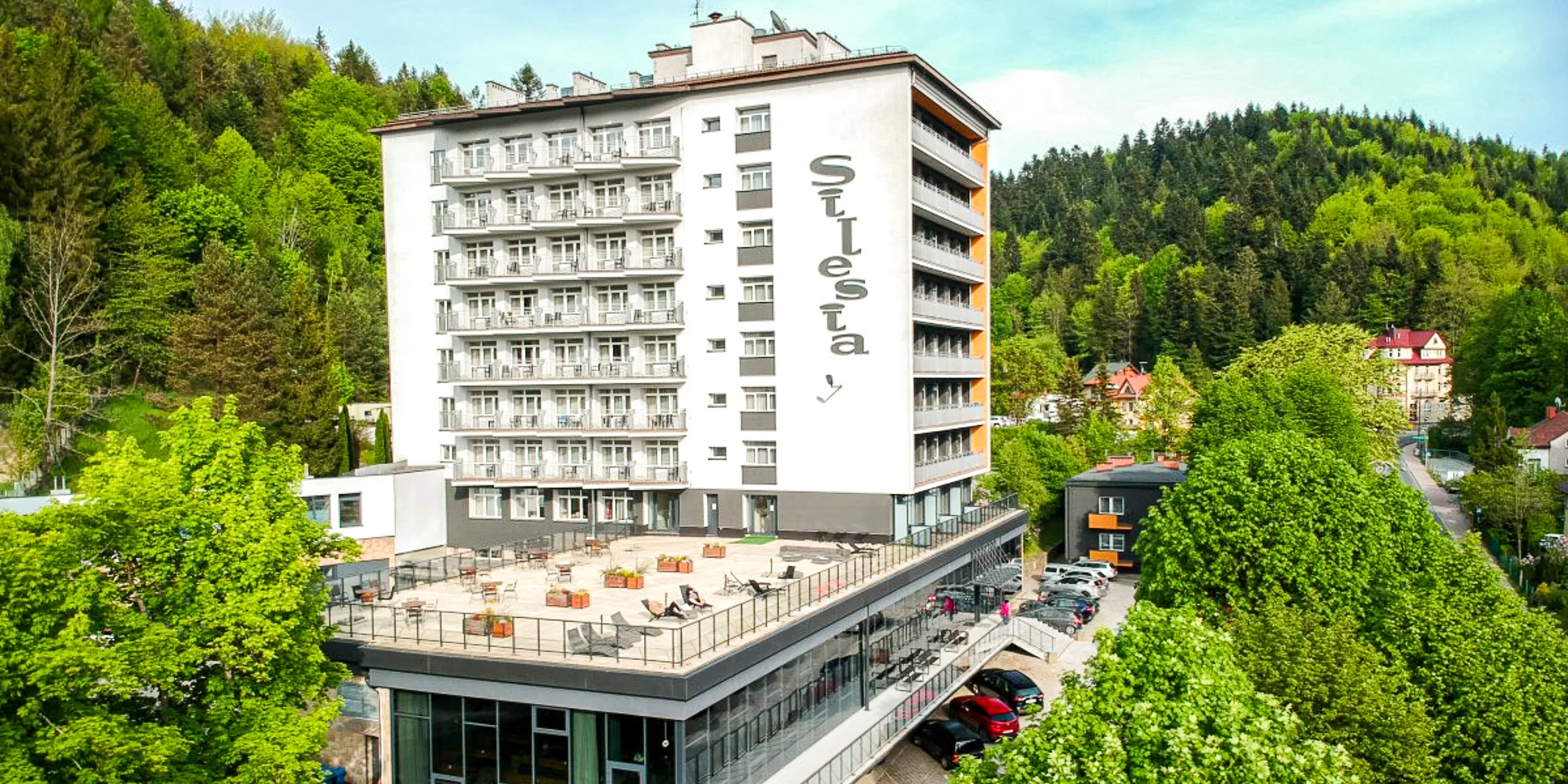 Aktívna dovolenka v kúpeľnom mestečku Krynica-Zdrój: Bazén, sauna aj raňajky – Obrázok 2