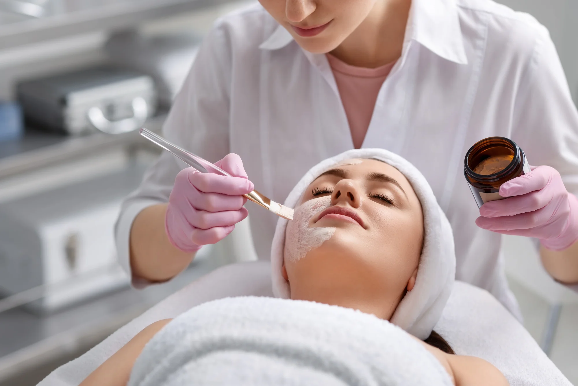 Masáž tváre a Kozmetické ošetrenia pleti: čistenie, Oxy-Beauty aj luxusné ošetrenie s alginátovou maskou – Obrázok 5