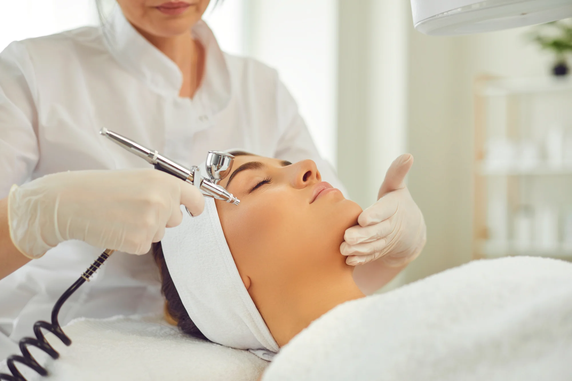 Masáž tváre a Kozmetické ošetrenia pleti: čistenie, Oxy-Beauty aj luxusné ošetrenie s alginátovou maskou – Obrázok 6