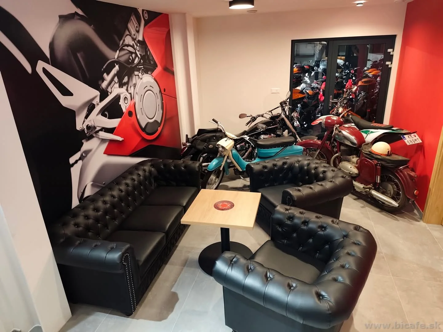MotoTrainer™ simulátor: Adrenalínová jazda ako z MotoGP – Obrázok 6
