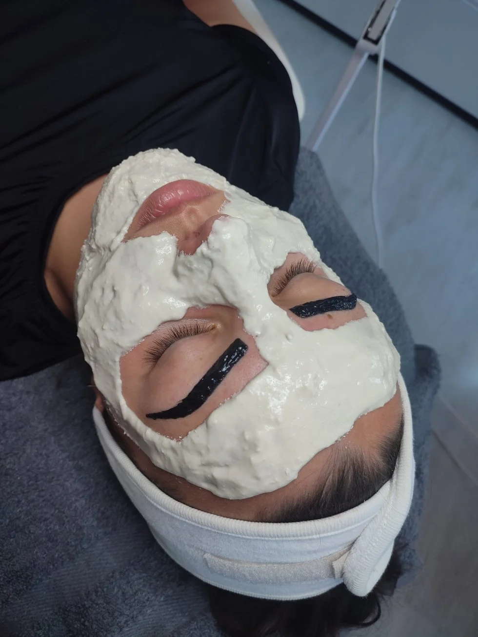 Masáž tváre a Kozmetické ošetrenia pleti: čistenie, Oxy-Beauty aj luxusné ošetrenie s alginátovou maskou – Obrázok 3