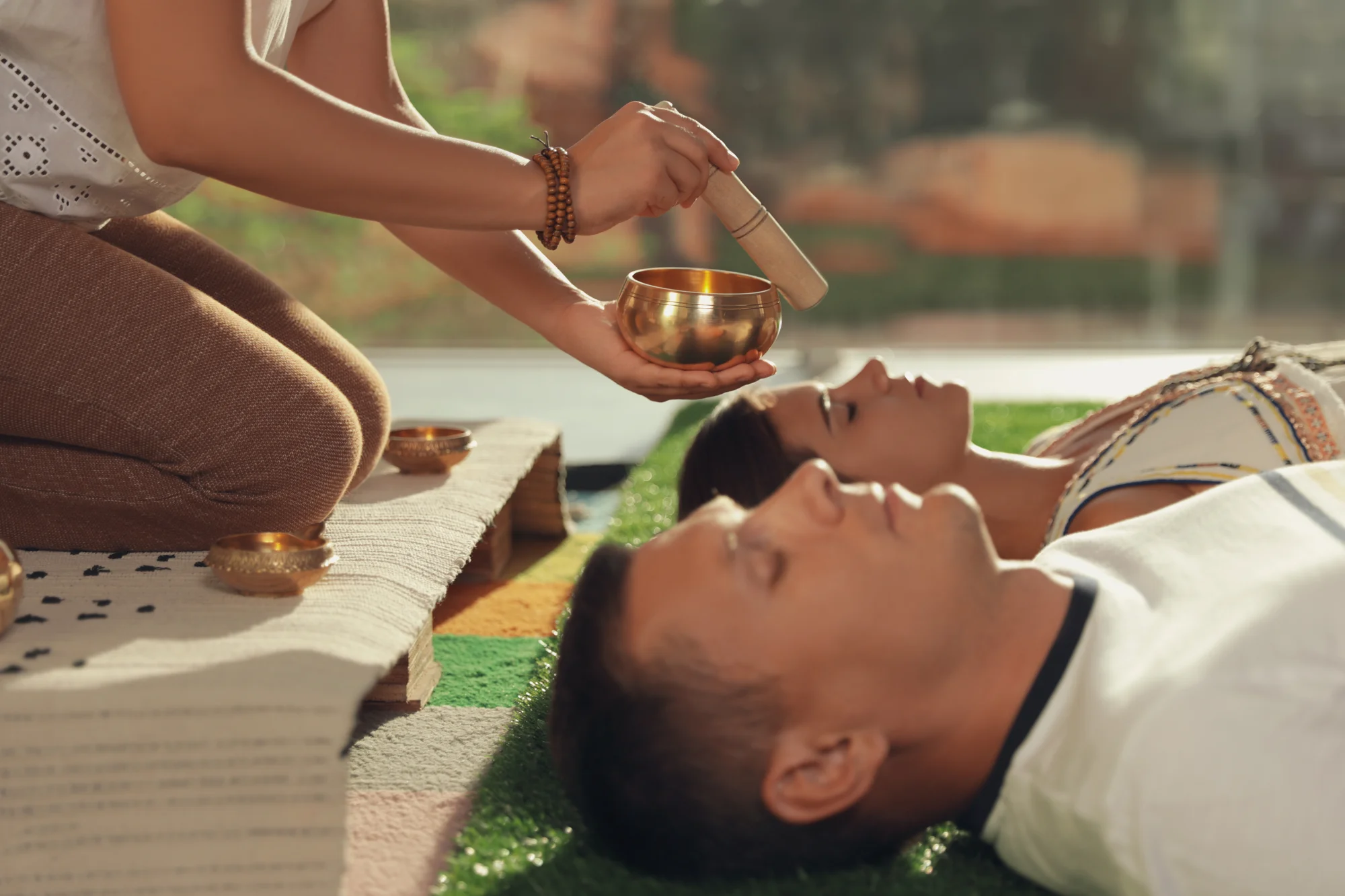 Soundhealing v Magic Space: skupinová, individuálna alebo párová terapia zvukom – Obrázok 3