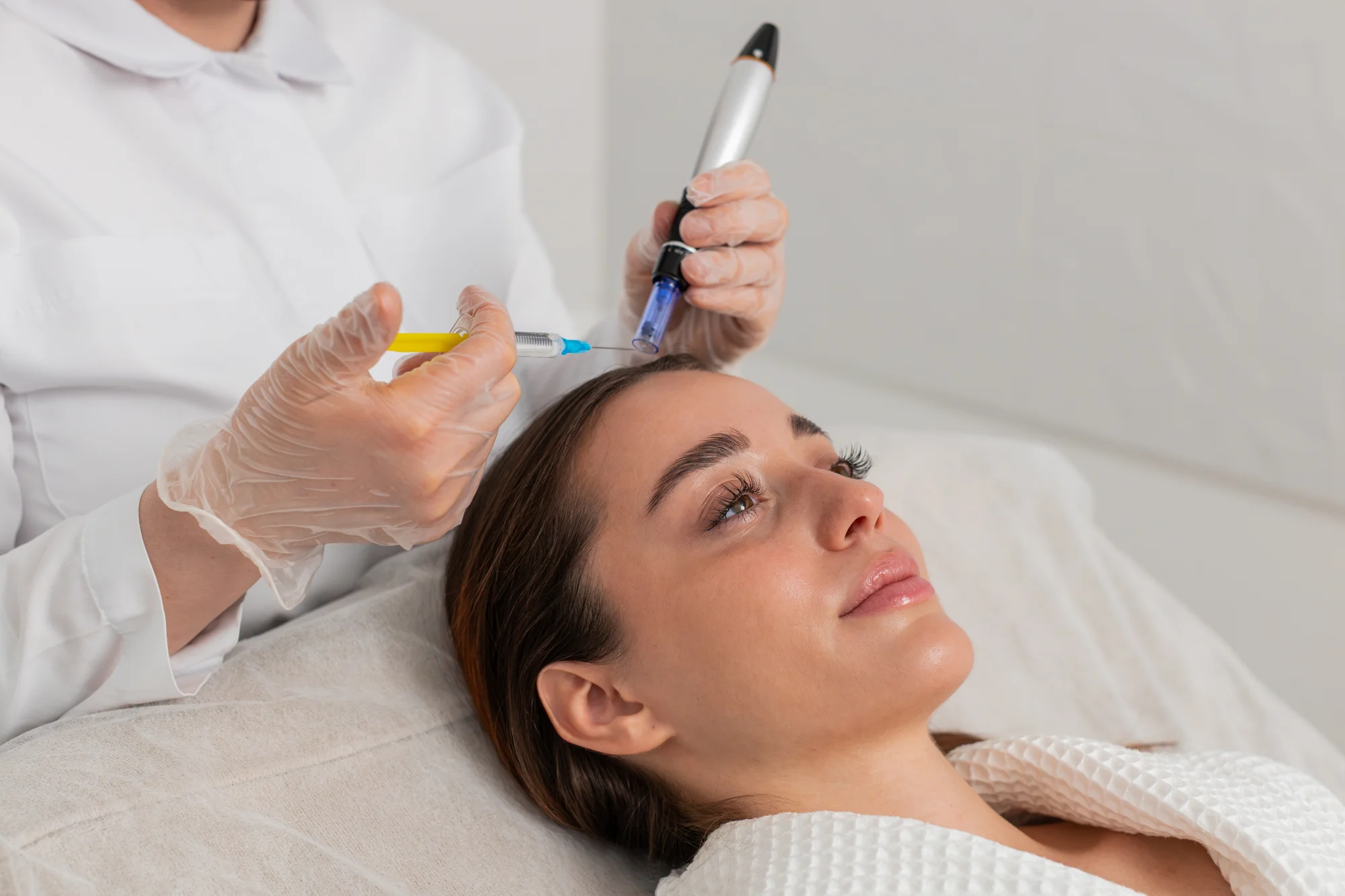 Vlasová mezoterapia mikroihličkovaním: podpora rastu a zdravia vlasov – Obrázok 3