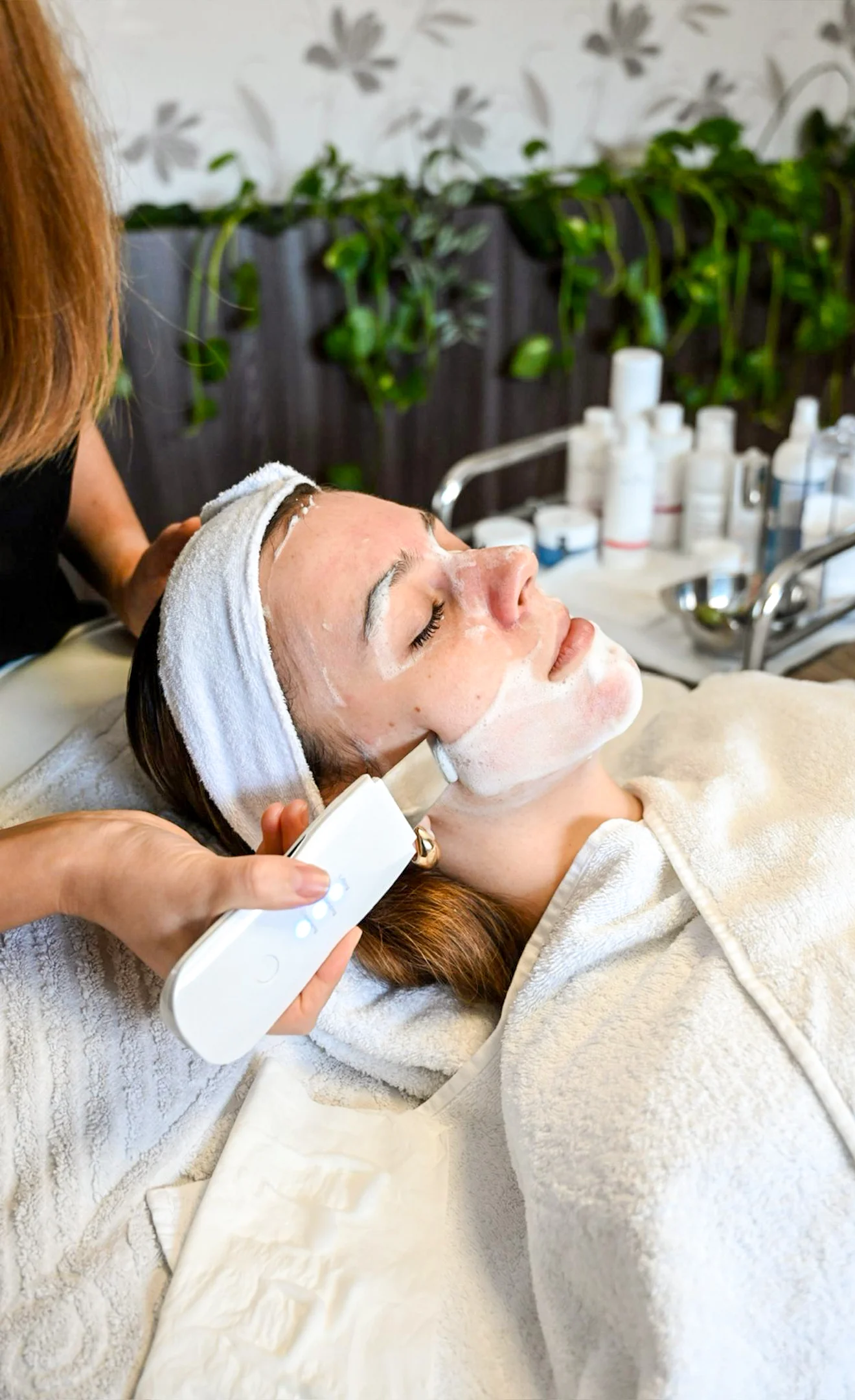 Darčeková poukážka na kozmetické služby v hodnote 30, 50 alebo 100 € v salóne YAYA – Obrázok 4