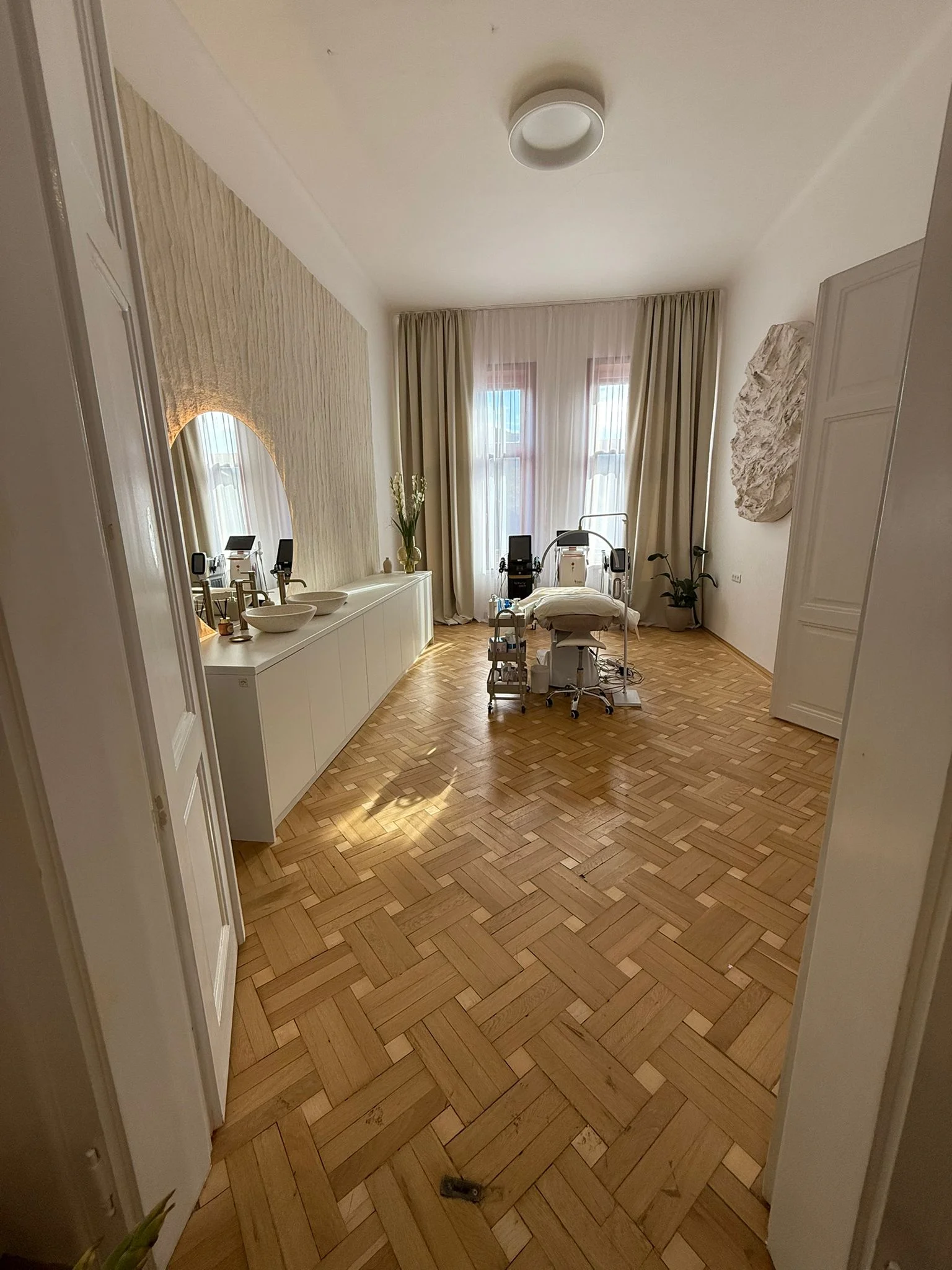 Kozmetické ošetrenia: Luxury čistenie, Aquafacial, Carboxy aj kombinácie – Obrázok 5
