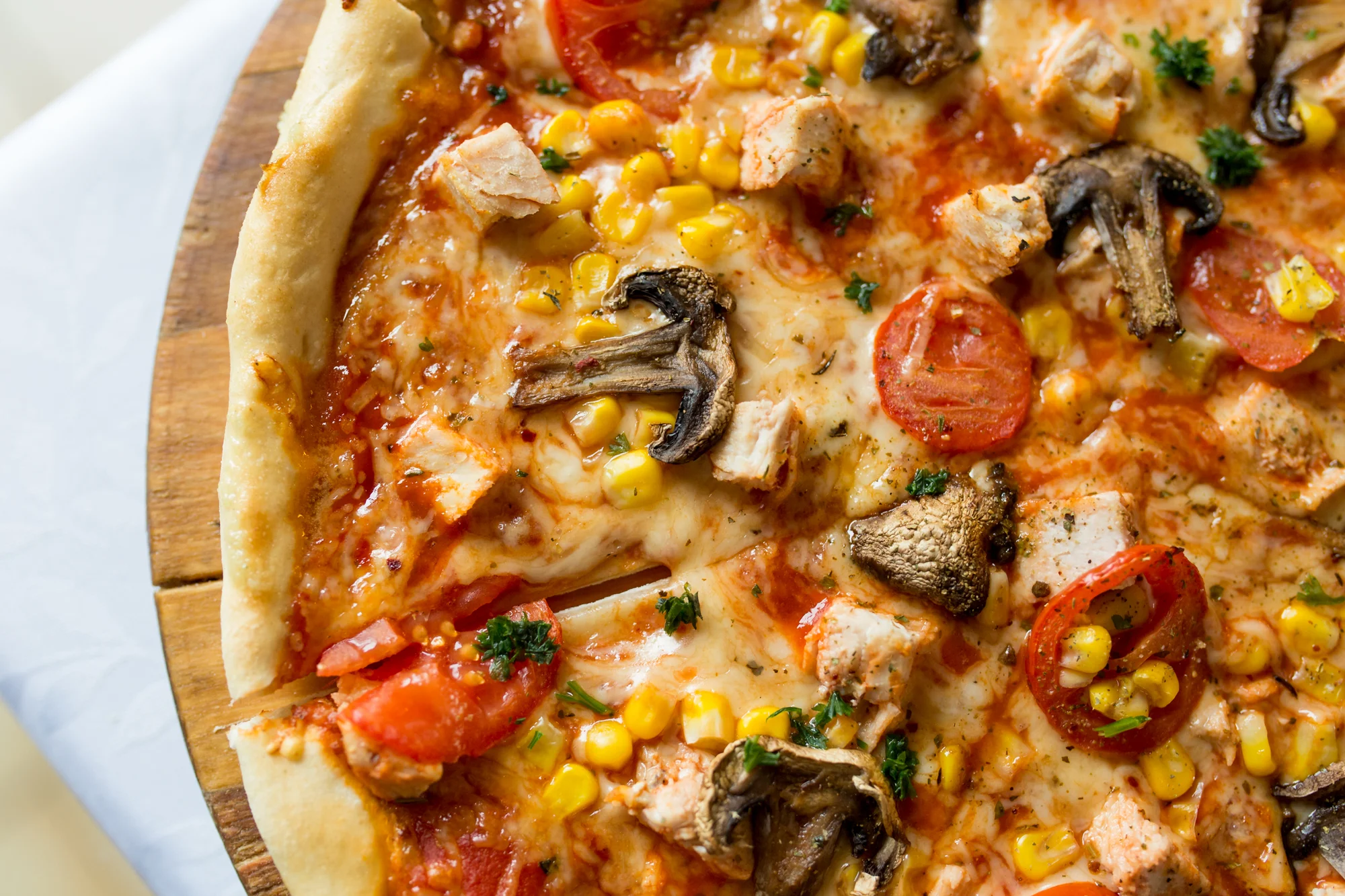 11 druhov pizze, osobný odber alebo donáška (v rámci KE v cene) – Obrázok 3