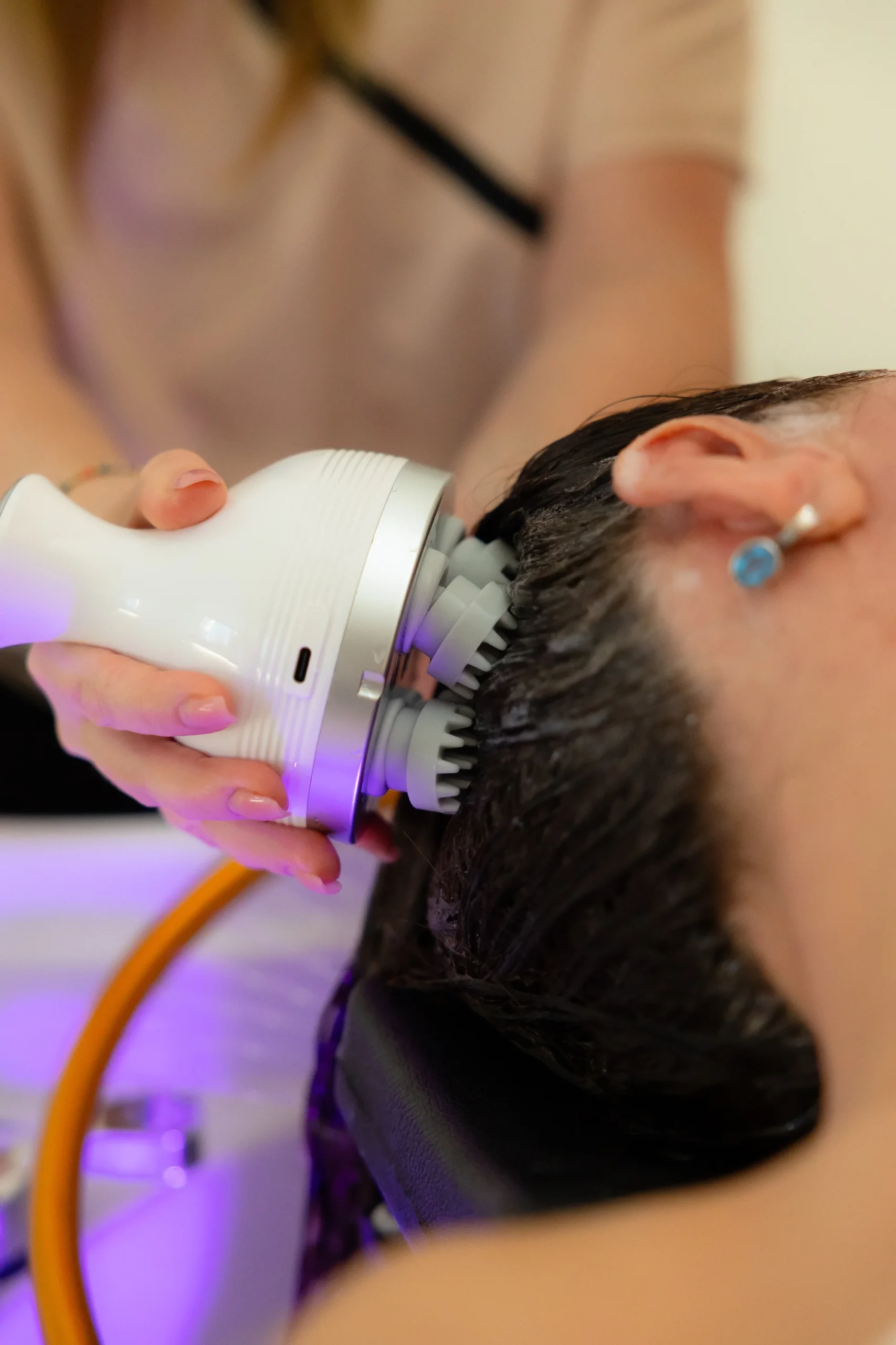 Japonský Head Spa rituál: nový život pre vaše vlasy – Obrázok 4