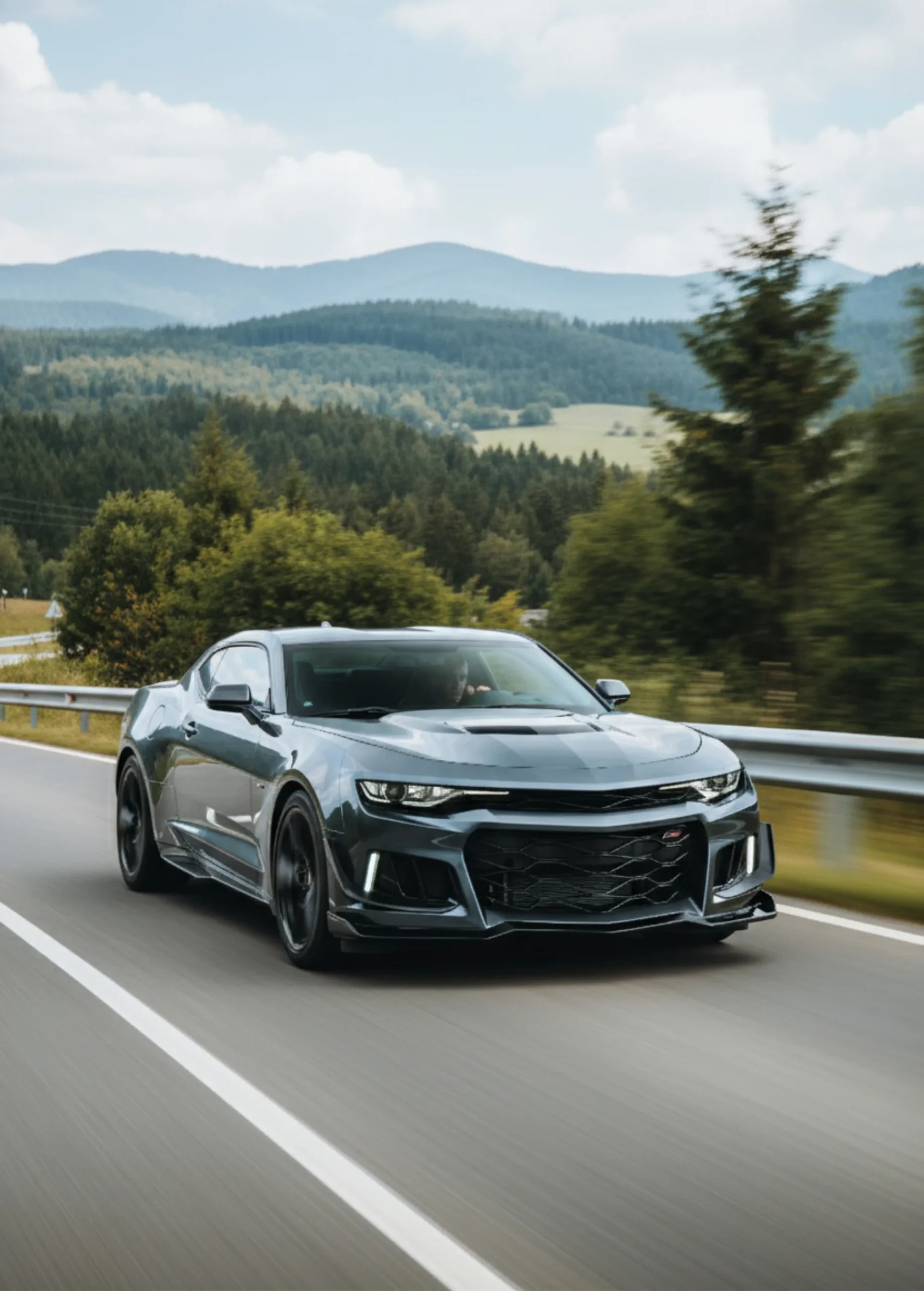 Zážitková jazda na Chevrolet Camaro, Lamborghnini Gallardo alebo Ferrari California T v premávke – Obrázok 2