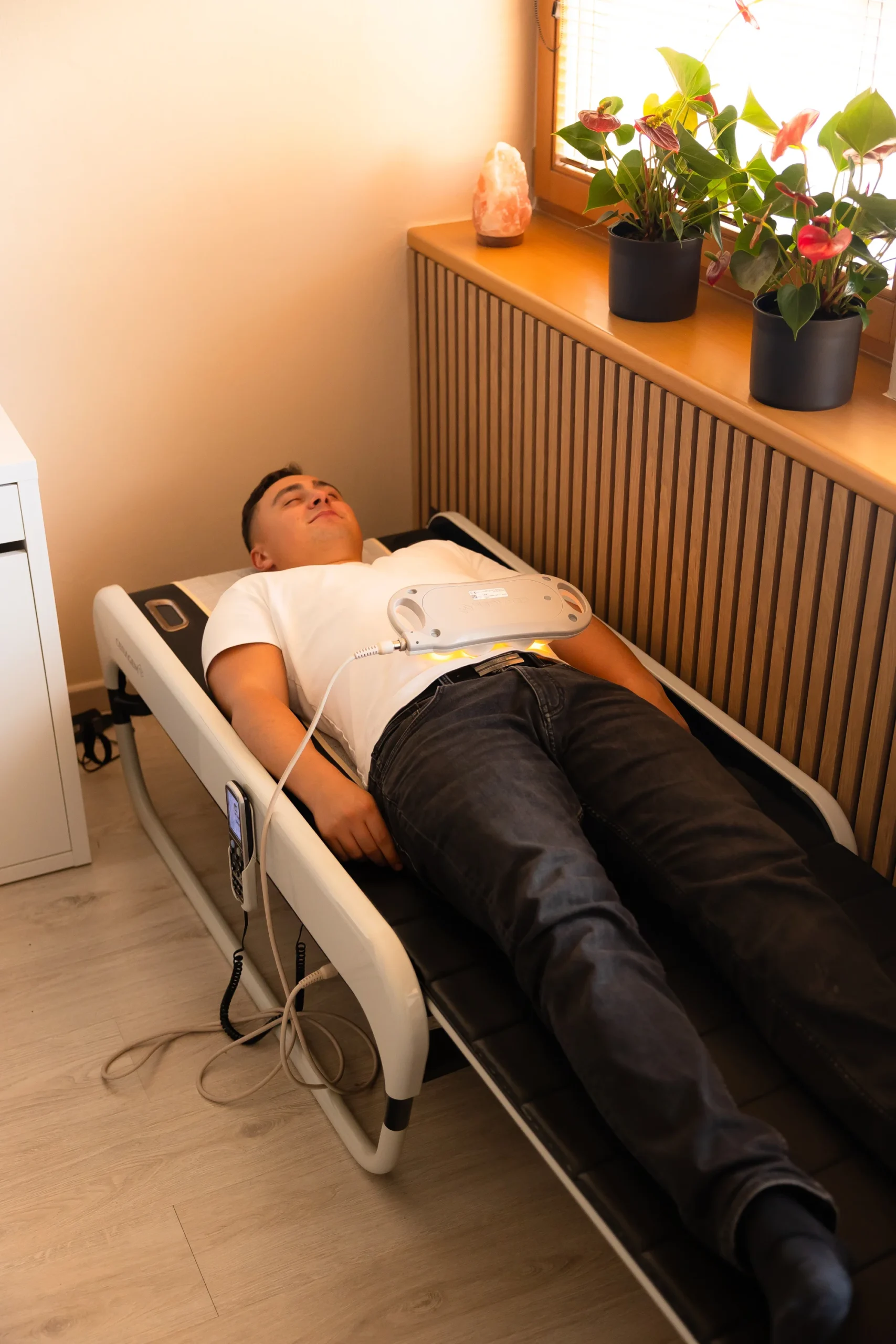 Masáž na lôžku CERAGEM alebo terapia infračerveným svetlom MITO Light – Obrázok 6