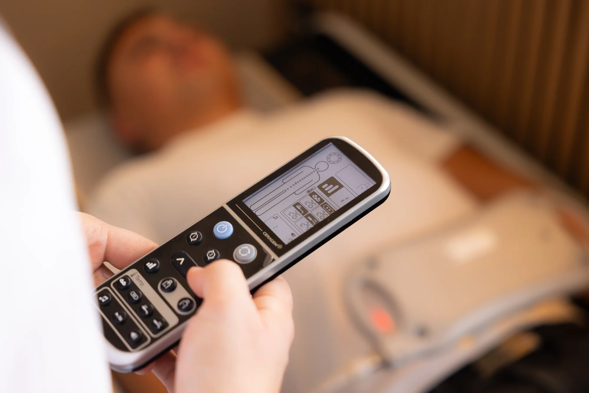 Masáž na lôžku CERAGEM alebo terapia infračerveným svetlom MITO Light – Obrázok 5