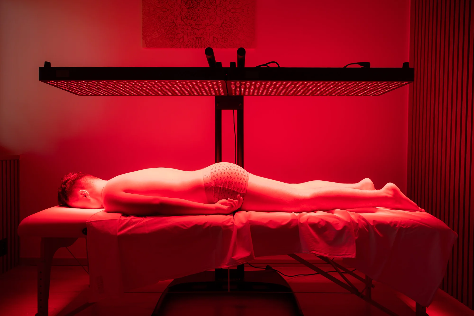 Masáž na lôžku CERAGEM alebo terapia infračerveným svetlom MITO Light – Obrázok 4