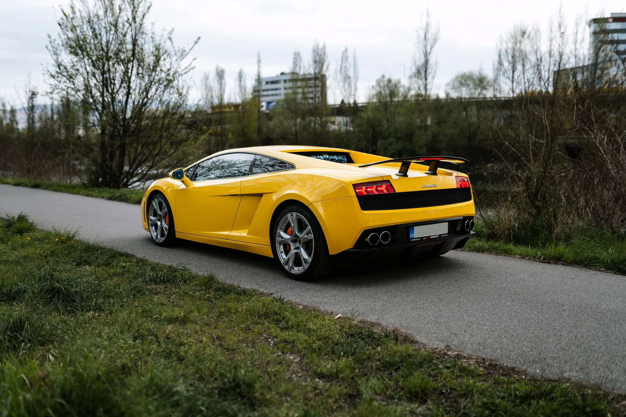Lamborghini, Ford Mustang alebo Ferrari California T: Zážitková jazda v premávke – Obrázok 6