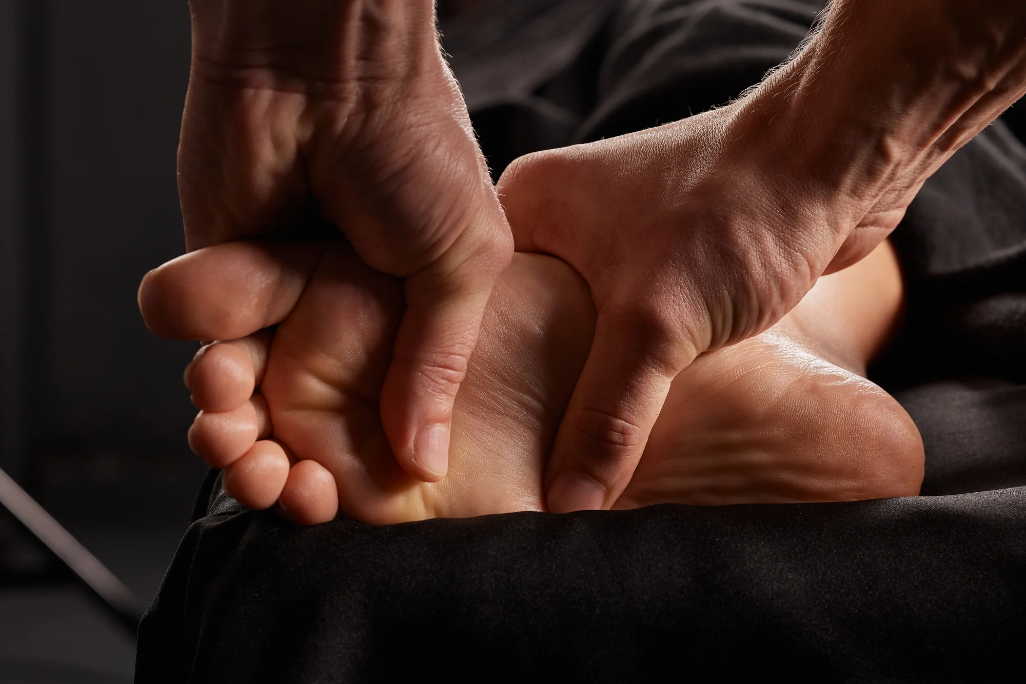 Relaxačná, regeneračná či kombinovaná masáž aj reflexná terapia chodidiel – Obrázok 3